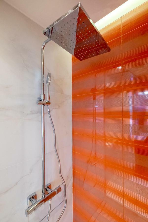 Vitosha Blvd 3-Bedroom, 2-Bathroom Lux Suite Sofia Exterior photo